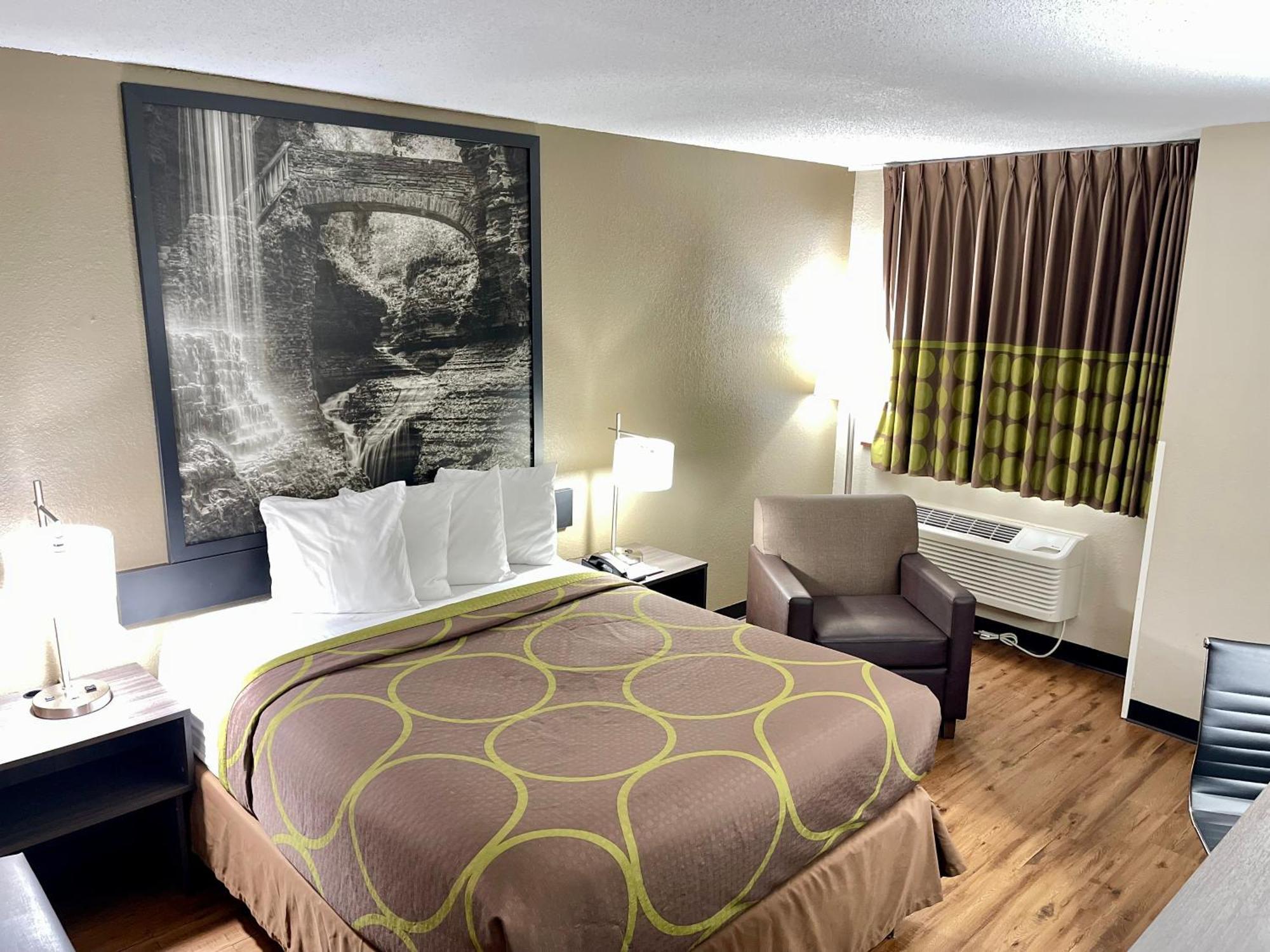 Super 8 By Wyndham Ithaca Hotel Luaran gambar