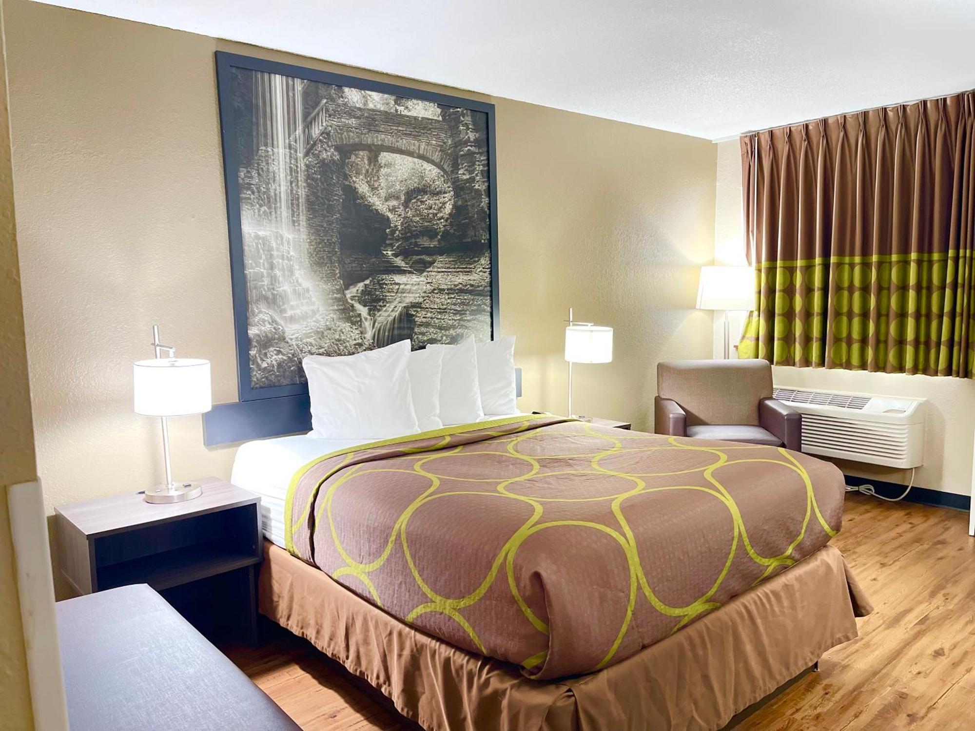 Super 8 By Wyndham Ithaca Hotel Luaran gambar