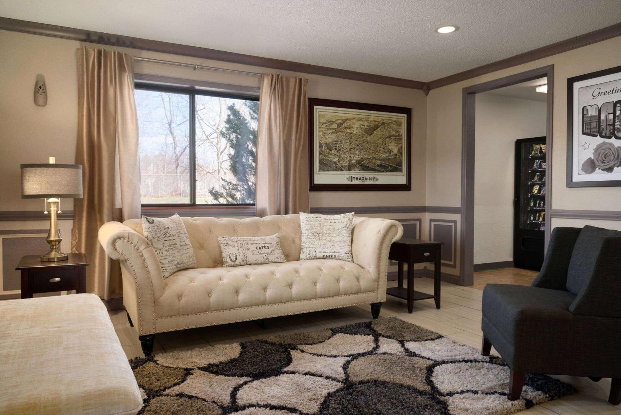 Super 8 By Wyndham Ithaca Hotel Luaran gambar