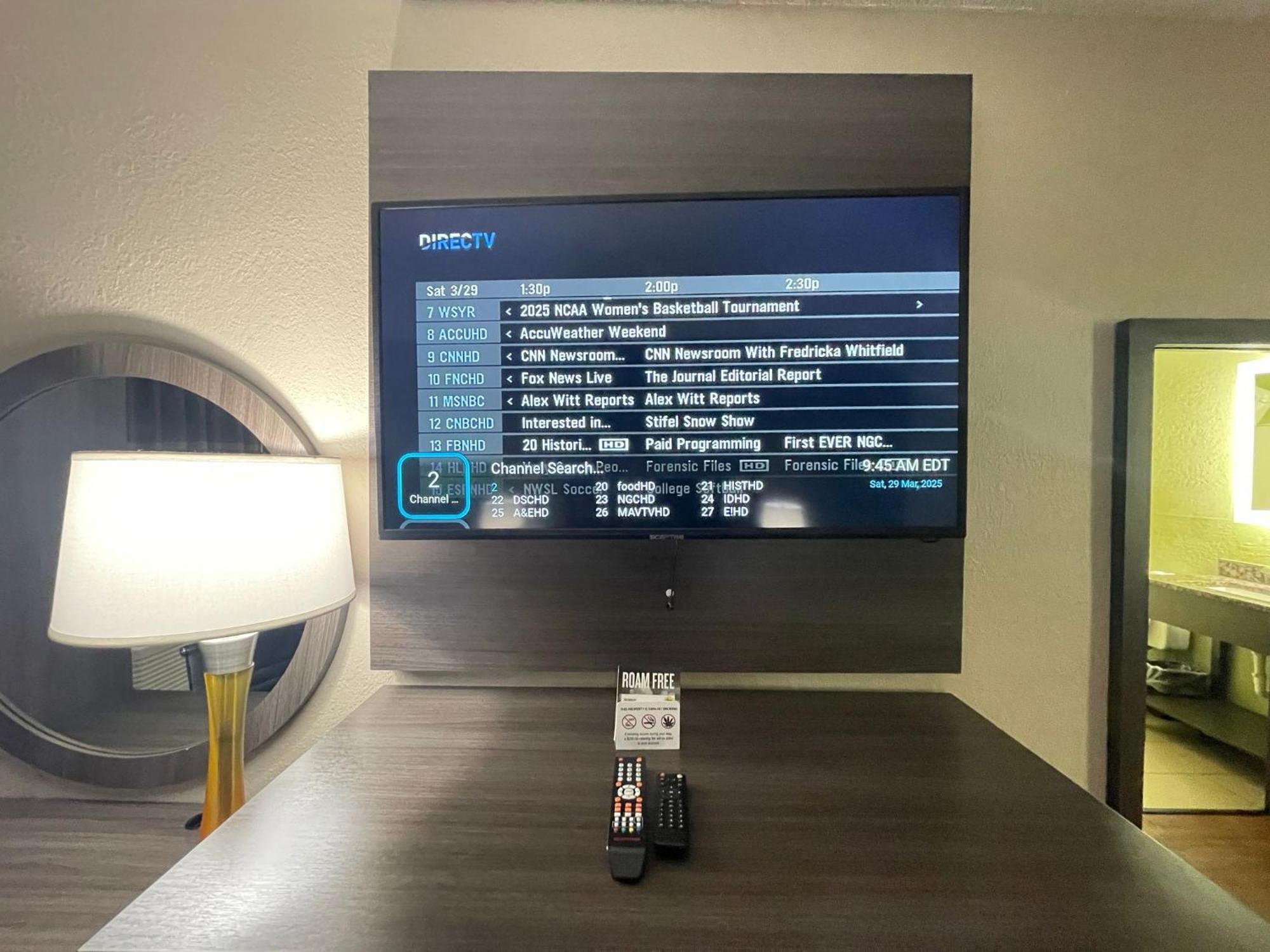 Super 8 By Wyndham Ithaca Hotel Luaran gambar